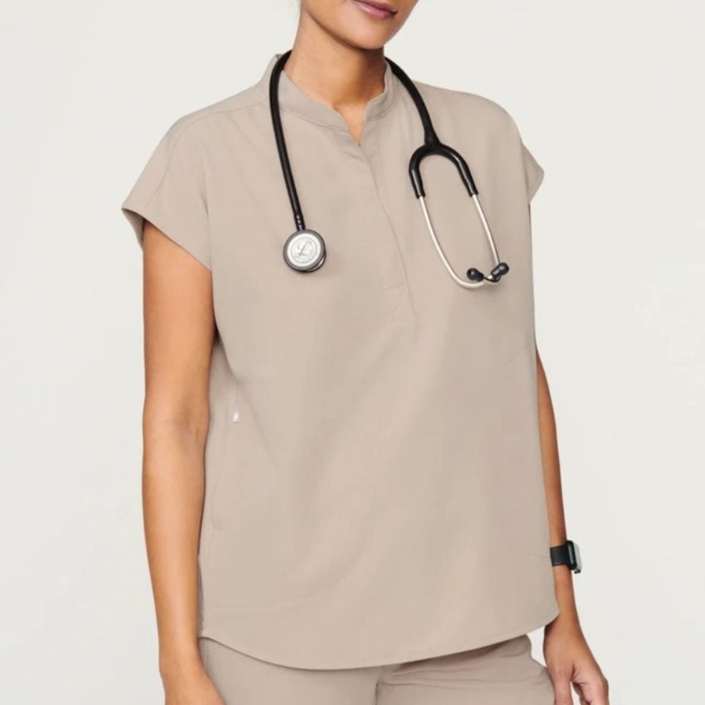 Figs Boulder Rafaela Top size Medium